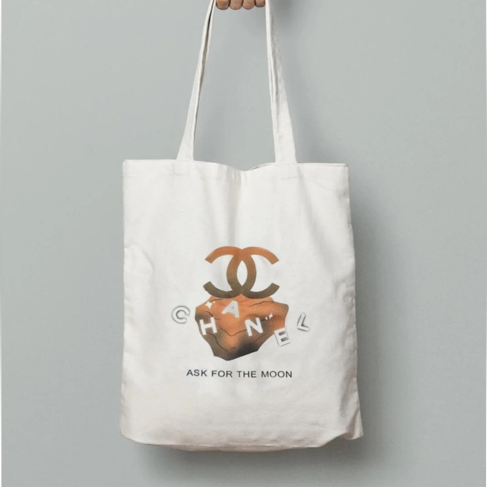 Chanel beauty gift ask for the moon canvas tote